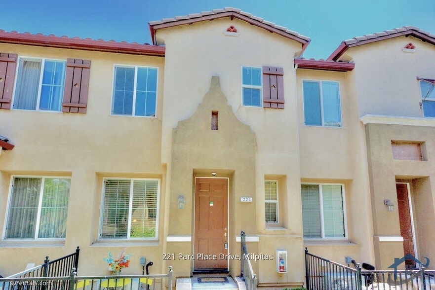 Building Photo - 221 Parc Place Dr