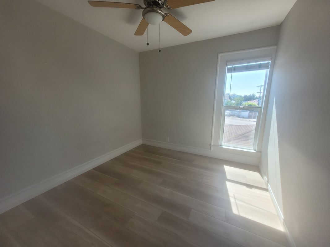 Building Photo - 4143.5 Cleveland