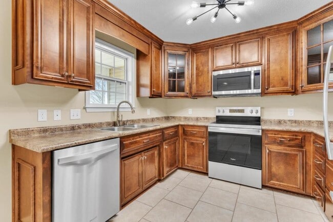 Building Photo - 5073 Branch Point Dr