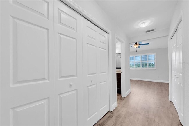 Building Photo - 802 Hidden Harbour Dr