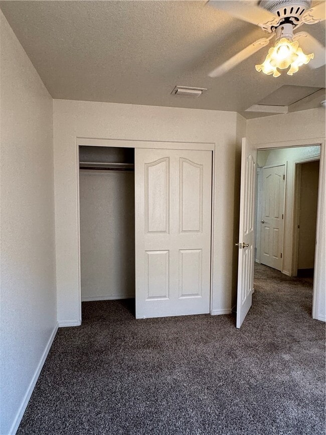 Building Photo - 3434 Mineral Park Dr