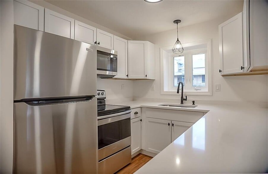 Building Photo - 728 Beverage Hill Ave