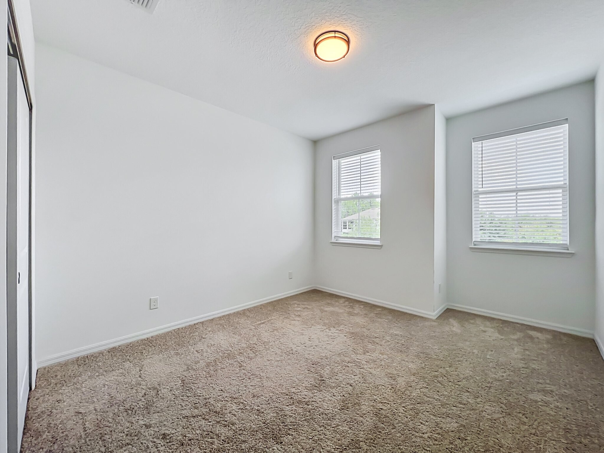 Building Photo - 16007 Micelli Dr