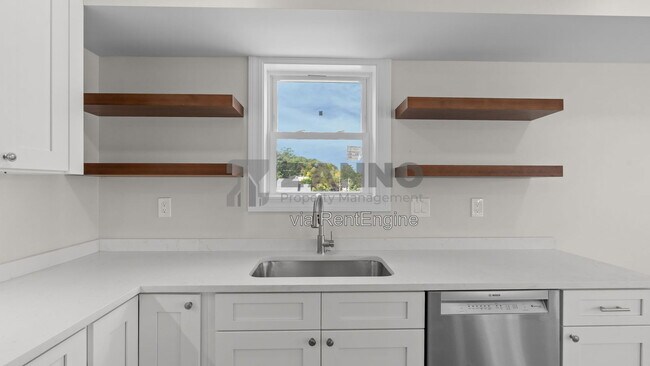 Building Photo - 76 Bouvier Ave