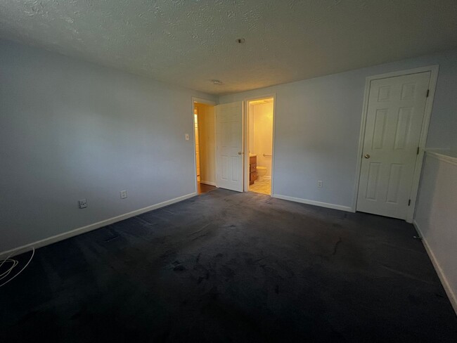 Building Photo - Amazing 2 BR/2 BA Condo in Elkridge!