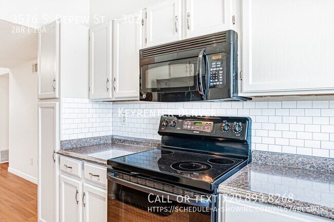 Building Photo - Spacious 2-Bedroom Condo with Loft, Firepl...