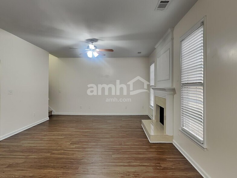 Building Photo - 1217 Rocky Branch Tr