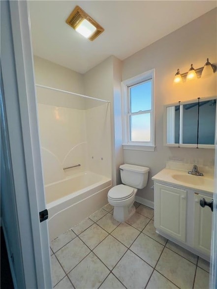 Building Photo - 5007 Towering Oaks Ave