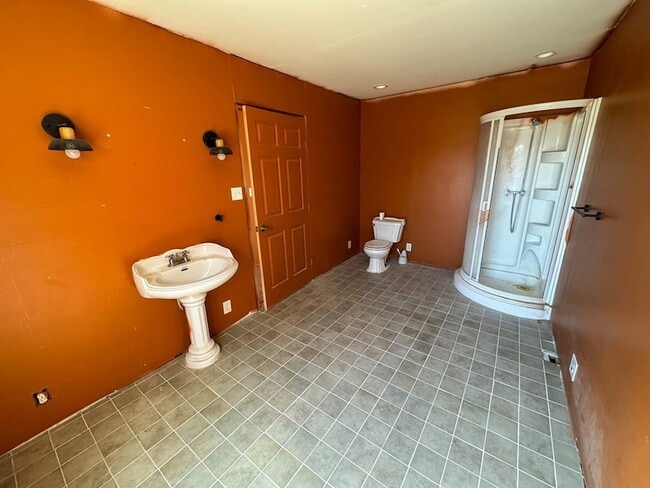 Building Photo - 400 N Smiling Dog Trail