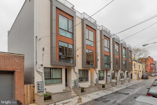 Building Photo - 1516 Cambridge St