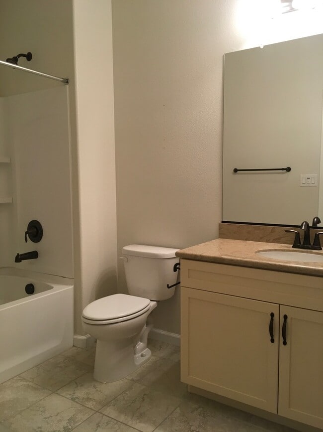 Building Photo - This immaculate single story 4Bedrooms, 2....