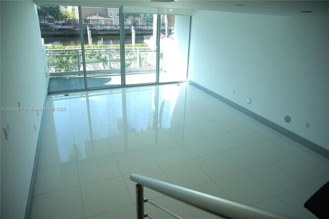 Building Photo - 2950 NE 188th St