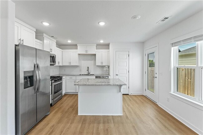 Building Photo - 5943 W Holdcroft Dr