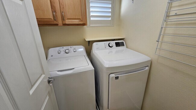 Building Photo - Great Mountain's Edge 4 bedroom home!!!