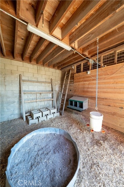 Building Photo - 12 Martingale Dr