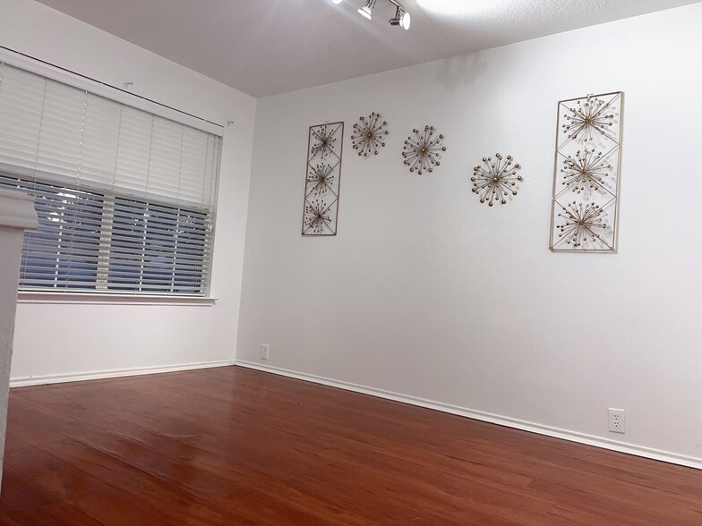 Building Photo - 14938 Sugar Sweet Dr