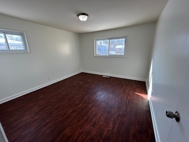 Building Photo - 1436 Forest Pl