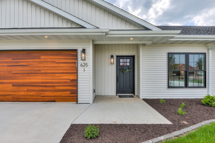 Primary Photo - 625 Layne Dr