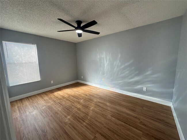 Building Photo - 7846 Snowberry Cir