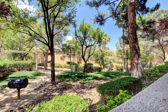 Building Photo - 1713 Sky of Red Dr