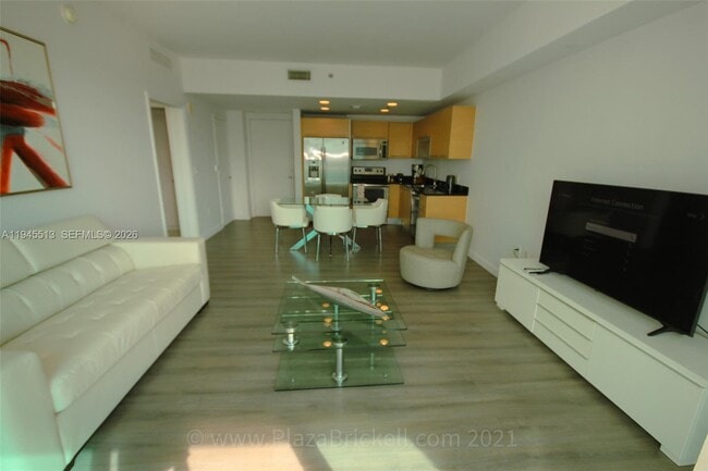 Building Photo - 950 Brickell Bay Dr