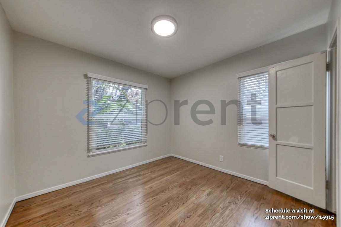 Building Photo - 5142 Balboa Blvd