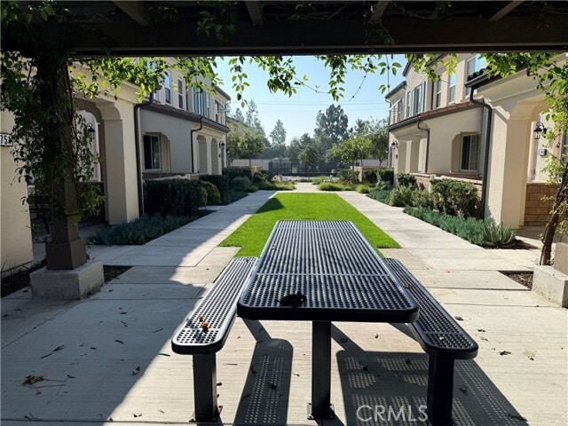 Building Photo - 2720 Kelley Pl