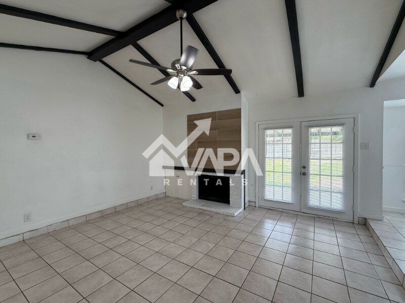 Building Photo - 14419 Briarlake St
