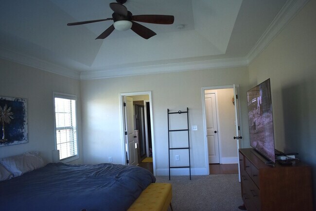 Building Photo - 2190 Harborview Dr
