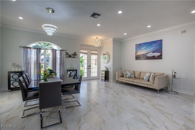 Building Photo - 2549 SW 38th St