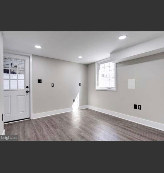 Building Photo - 4208 Fort DuPont Ter SE