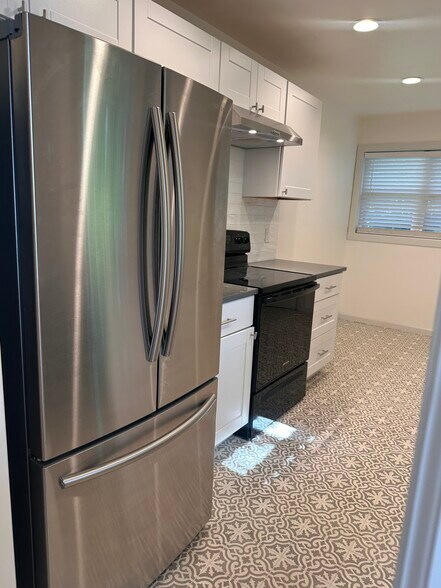 Building Photo - 708 NW 51st St
