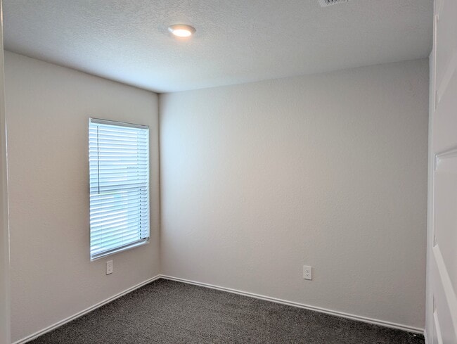 Building Photo - 523 Roquefort St
