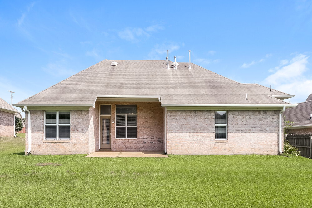 Building Photo - 6181 Braybourne Main