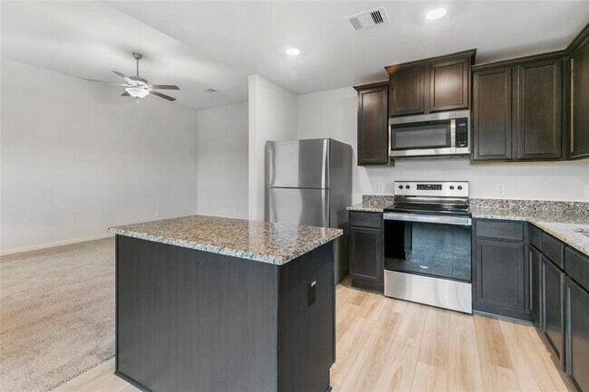 Building Photo - 8115 Vacek Meadows Loop