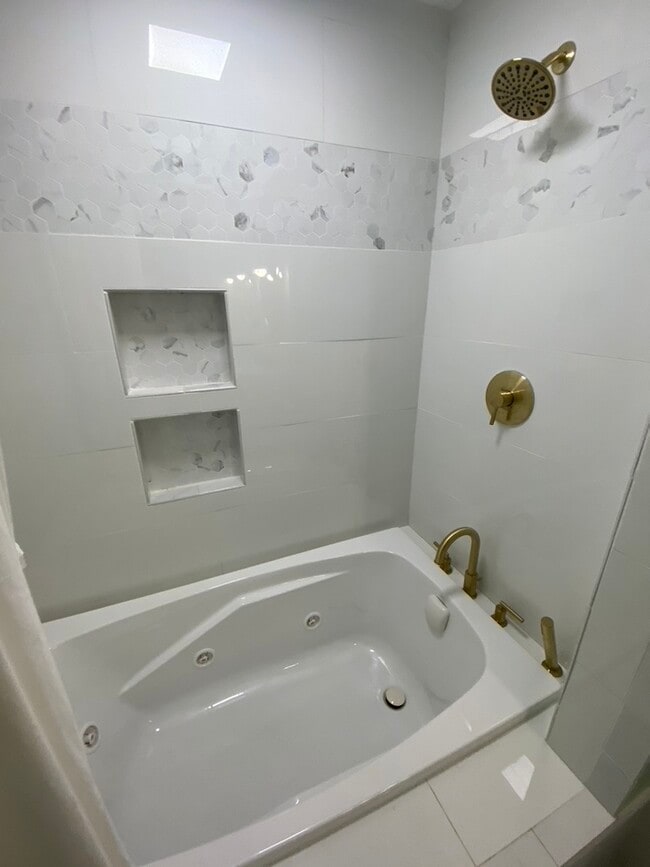 Building Photo - 4105 60th St