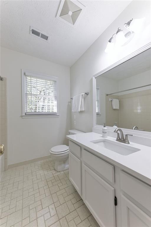 Building Photo - 2208 Heritage Trace Dr