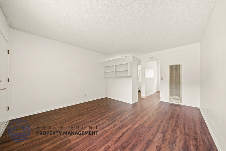 Primary Photo - 13444-13460 Prairie Ave.