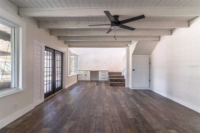 Building Photo - 16880 SE 63rd Ln