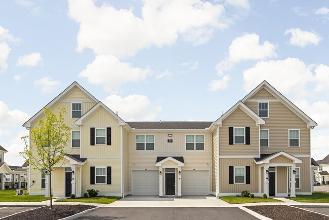 Building Photo - 901 Kelly Green Ln