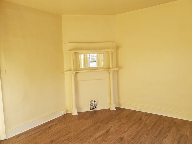 Building Photo - 3 Bedroom House in West Philadelphia