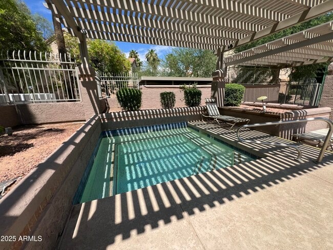 Building Photo - 1287 N Alma School Rd