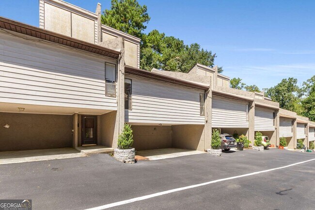 Building Photo - 510 E Ponce de Leon Ave