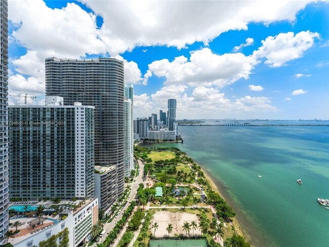 Building Photo - 1717 N Bayshore Dr