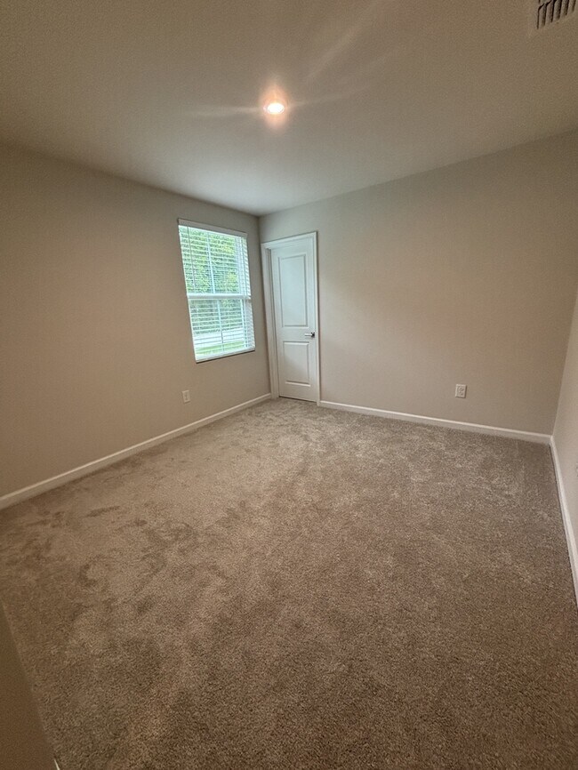 Building Photo - 282 N Coral Bells Wy