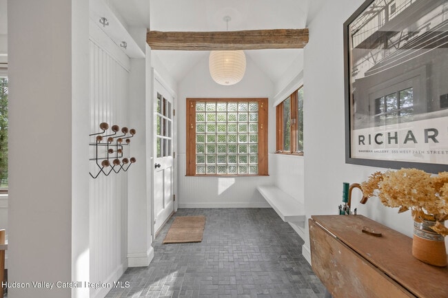 Building Photo - 46 E Pond Lilly Rd