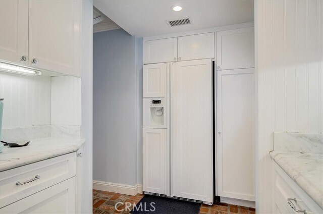 Building Photo - 2128 Miramar Dr