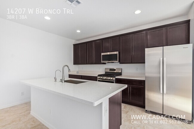 Building Photo - 14207 W Bronco Trl