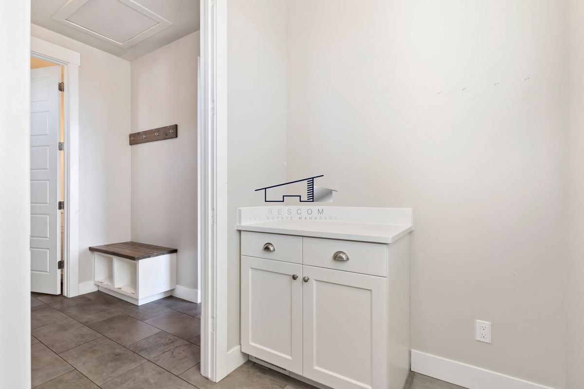 Building Photo - 369 Clark Cir