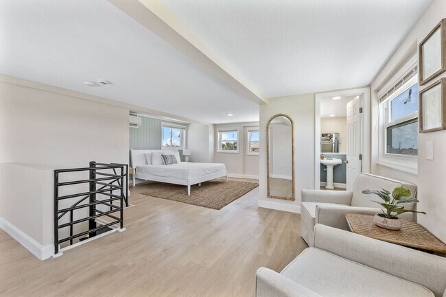 Building Photo - 637 S Orlando Ave